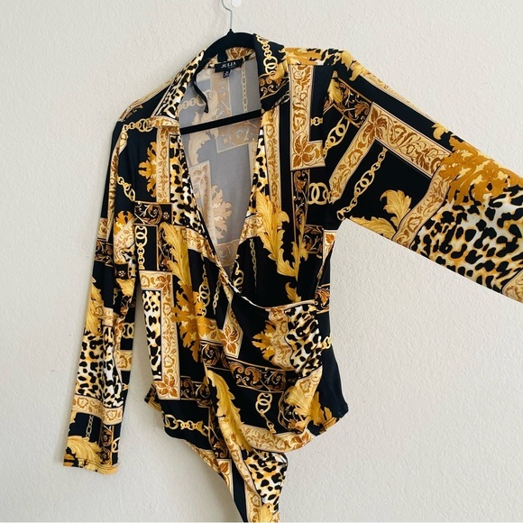 Julia Love by J black and yellow Women's Top size 1X
Bodysuit elegant old money - Picture 4 of 9